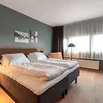 斯堪哈马尔酒店 4*